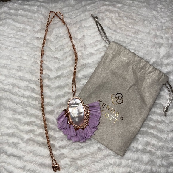 Kendra Scott Rose Gold Betsy Tassel Necklace in Iridescent Lilac Mother of Pearl - Picture 2 of 6